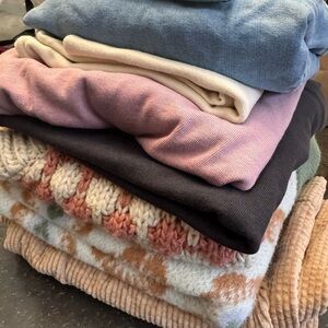 Zara Kids Sweaters in Blue, Pink, Cream, and Black